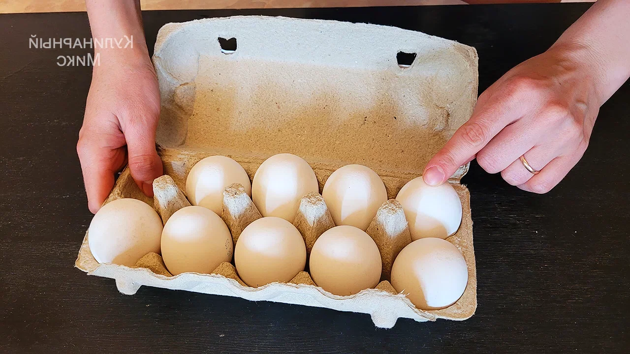 Какие яйца лучше купить. Покупка яиц. Старое яйцо. Какие яйца хорошие. Коробка для яиц.